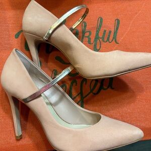 Gianni Bini Pink Gold Heels
